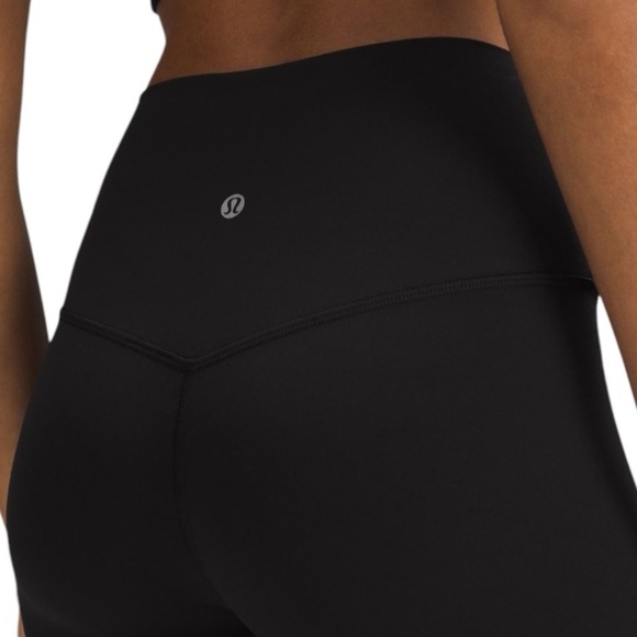 LuluLemon Align High Rise Short 8” Black Yoga Walking Gym Size 2 Casual Athletic - Picture 4 of 7